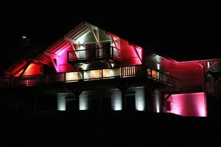 Couette-café D'hôtes Couleurs Bois&spa 4*