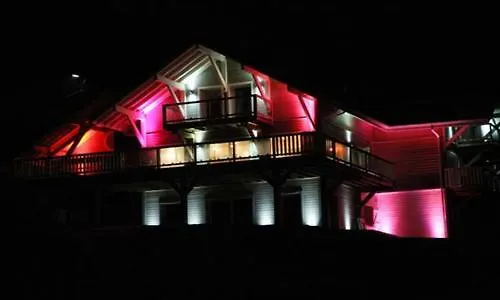 Bed & Breakfast D'hotes Couleurs Bois & 4*